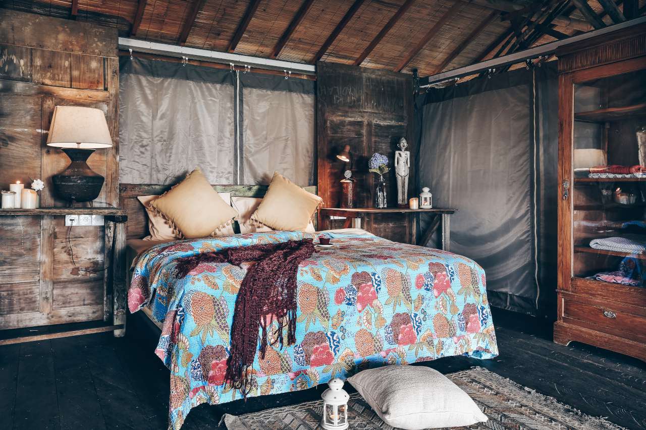 GLAMPING - Image 2